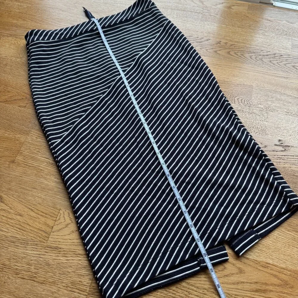 Banana Republic Asymmetrical Striped Skirt Size 0